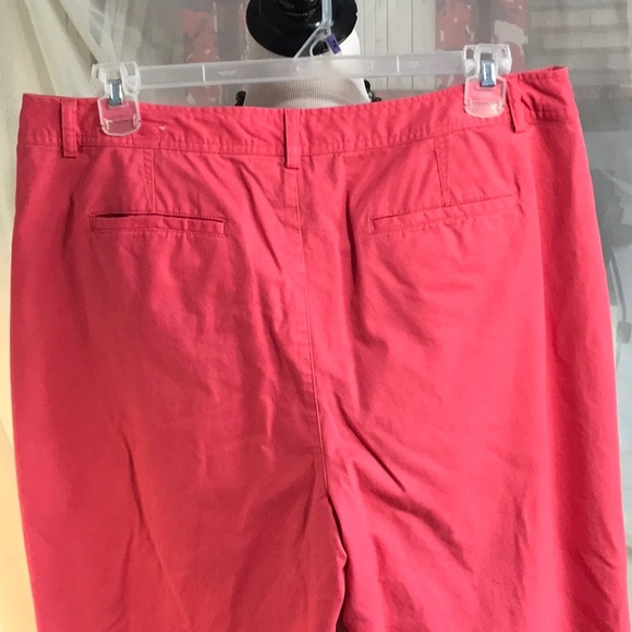 Coral Color- Capri - Picture 4 of 4